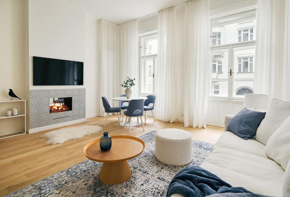 Old Town Luxury Apartment/sauna/bathtub/ac * Prague