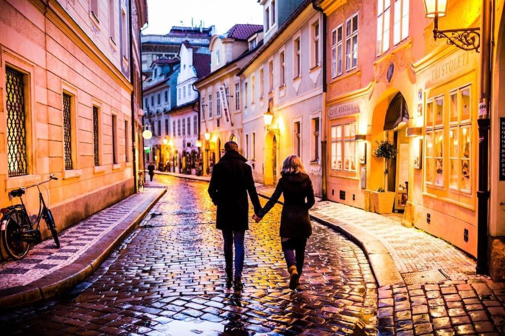 Old Town Luxury Apartment/sauna/bathtub/ac Appartement