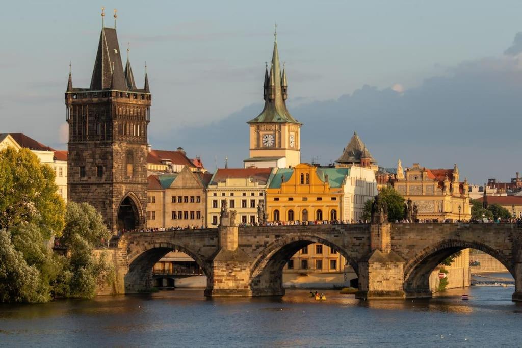 Old Town Luxury Apartment/sauna/bathtub/ac Apartment Prague